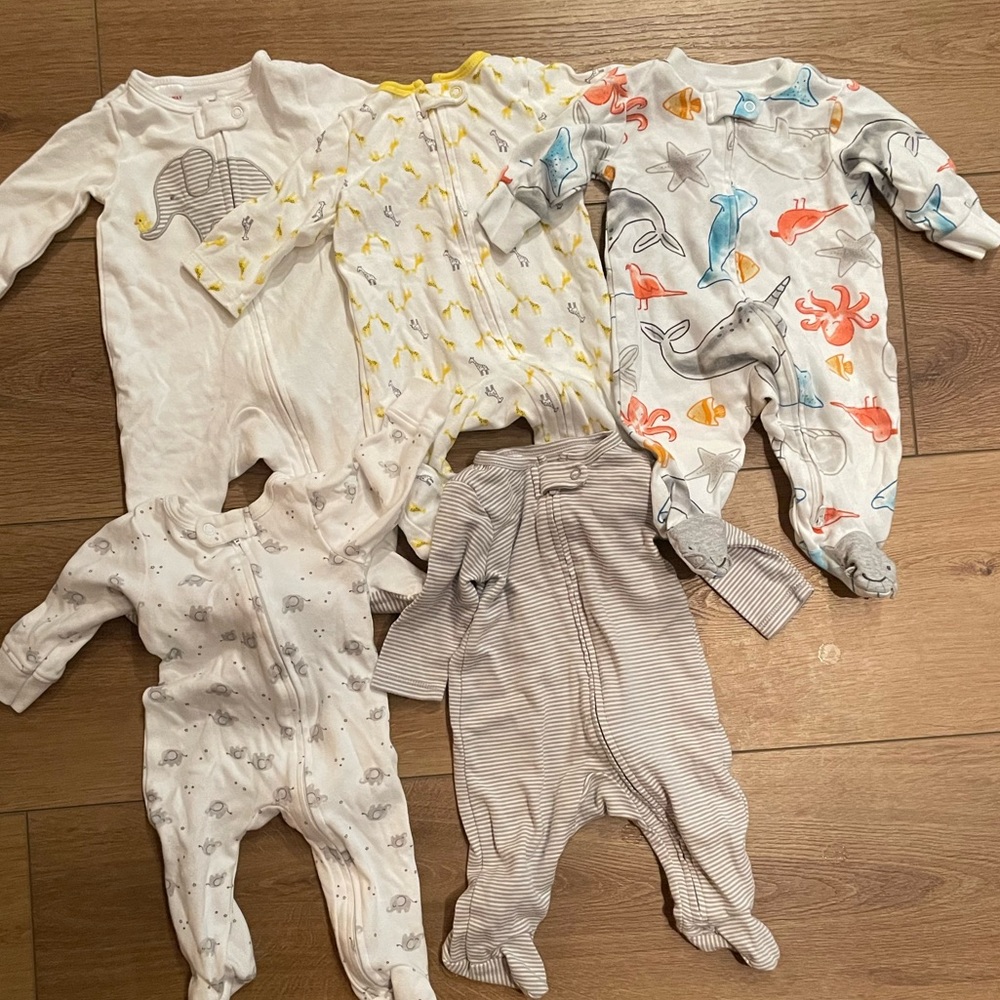 Bundle of 5 Footies 0-3 Months